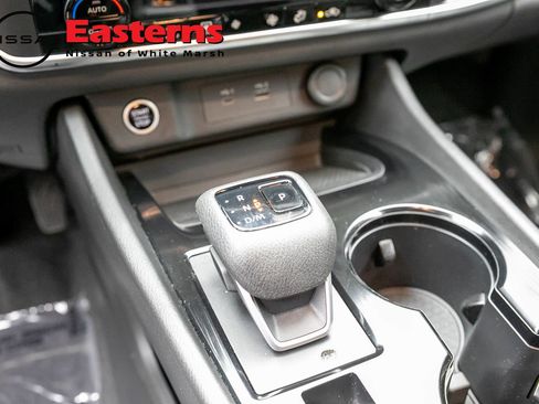 Used 2023 Nissan Rogue SV AWD/4WD image 14
