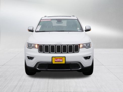 Used 2018 Jeep Grand Cherokee Limited AWD/4WD image 2