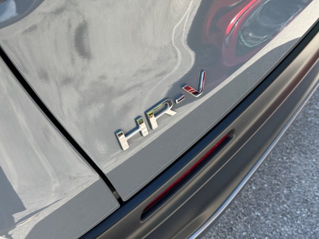 Certified 2025 Honda HR-V Sport image 16