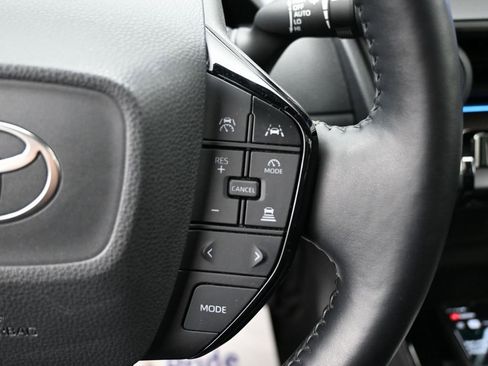 Used 2024 Toyota Prius XLE image 17