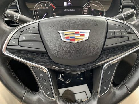Used 2021 Cadillac XT5 Premium Luxury image 21