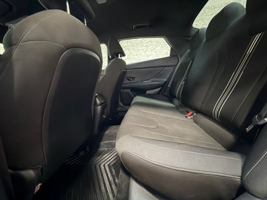 Certified 2025 Hyundai Elantra Sport FWD image 13
