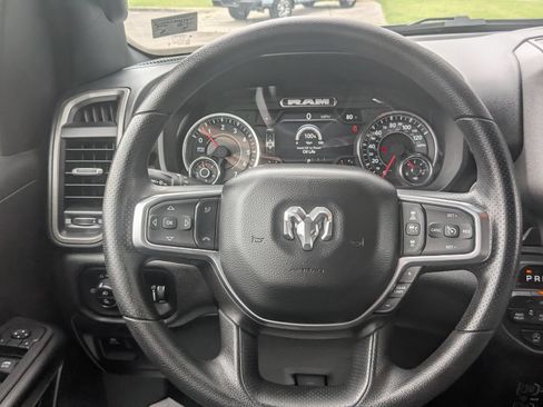 Used 2025 RAM 1500 Warlock AWD/4WD image 30