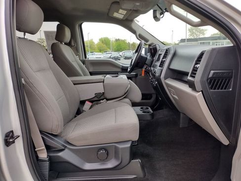 Used 2017 Ford F150 XLT w/ Equipment Group 301A Mid AWD/4WD image 18