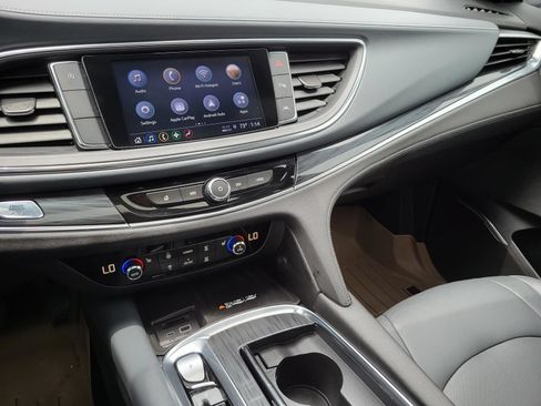 Used 2023 Buick Enclave Essence w/ Experience Buick Package FWD image 23
