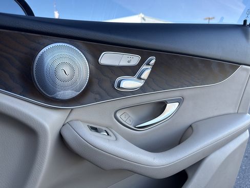 Used 2019 Mercedes-Benz GLC 300 GLC 300 image 38