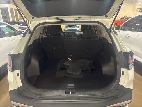 Used 2023 Kia Sportage LX image 4