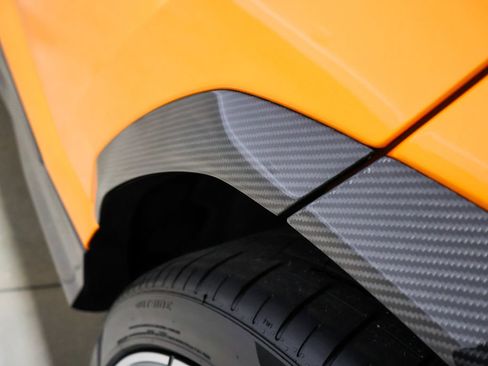 Used 2021 Lamborghini Urus AWD/4WD image 95