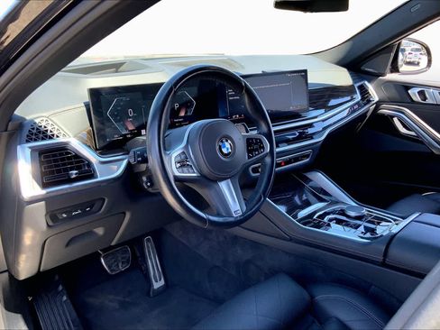 Used 2025 BMW X6 xDrive40i w/ Climate Comfort Package AWD/4WD image 32