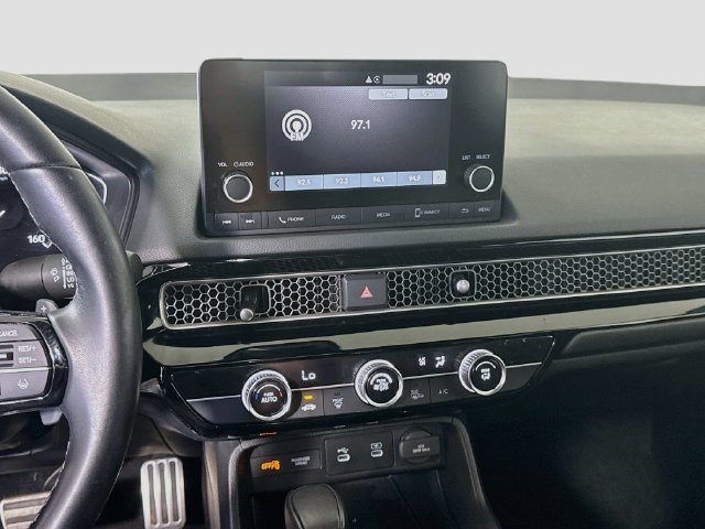 Used 2025 Honda Civic Sport image 17