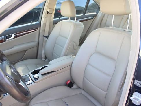 Used 2014 Mercedes-Benz C 300 4MATIC Sedan image 20