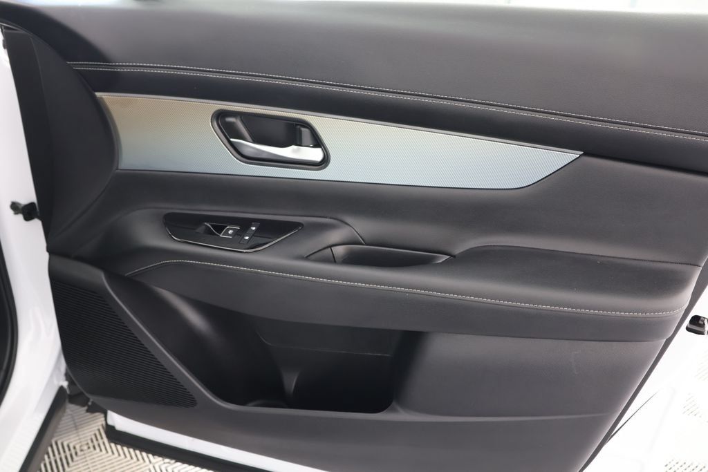 Used 2025 Nissan Murano SL AWD/4WD image 29