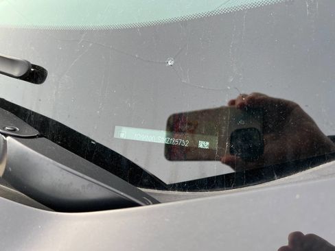 Used 2021 GMC Acadia Denali w/ Denali Ultimate Package image 14