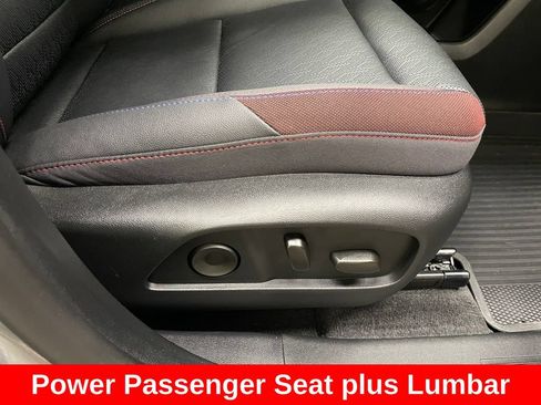 Certified 2025 Chevrolet Equinox RS w/ Safety and Technology Package FWD image 12