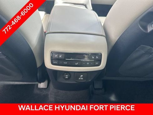 Used 2024 Hyundai Palisade Limited AWD/4WD image 19