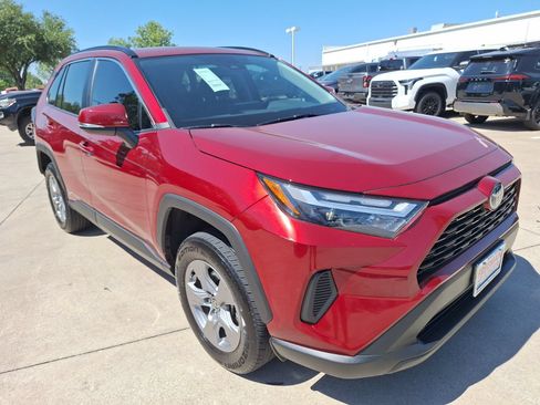 Used 2023 Toyota RAV4 XLE w/ Convenience Package AWD/4WD image 8