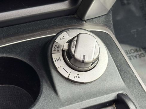 Used 2019 Toyota 4Runner SR5 Premium image 14