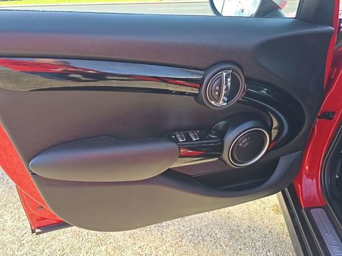 Used 2015 MINI Cooper S image 36