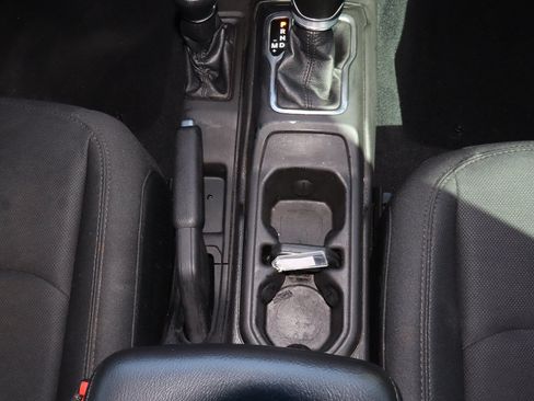 Used 2018 Jeep Wrangler Unlimited Sport S AWD/4WD image 20