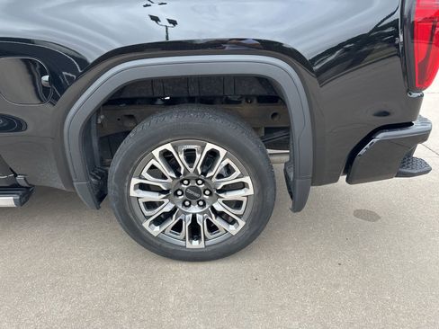 Used 2024 GMC Sierra 1500 Denali Ultimate image 17