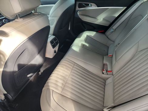 Used 2022 Genesis G70 2.0T w/ Prestige Package image 30