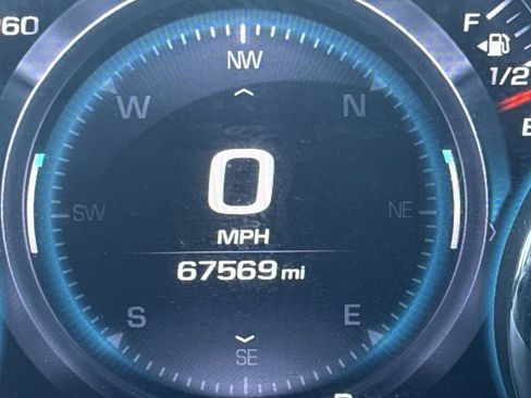 Certified 2020 Chevrolet Suburban Premier w/ Premier Plus Edition image 4