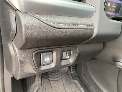 Used 2020 GMC Acadia SLT w/ Premium Package image 22