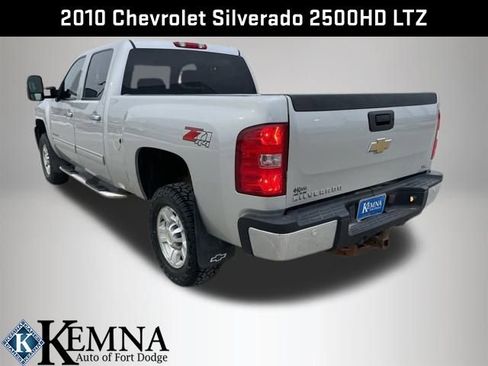 Used 2010 Chevrolet Silverado 2500 LTZ w/ Convenience Package image 3