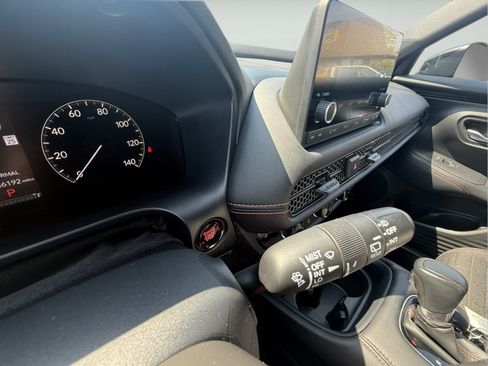 Used 2025 Honda HR-V Sport image 26