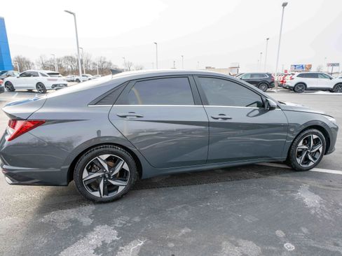 Used 2023 Hyundai Elantra Limited image 6