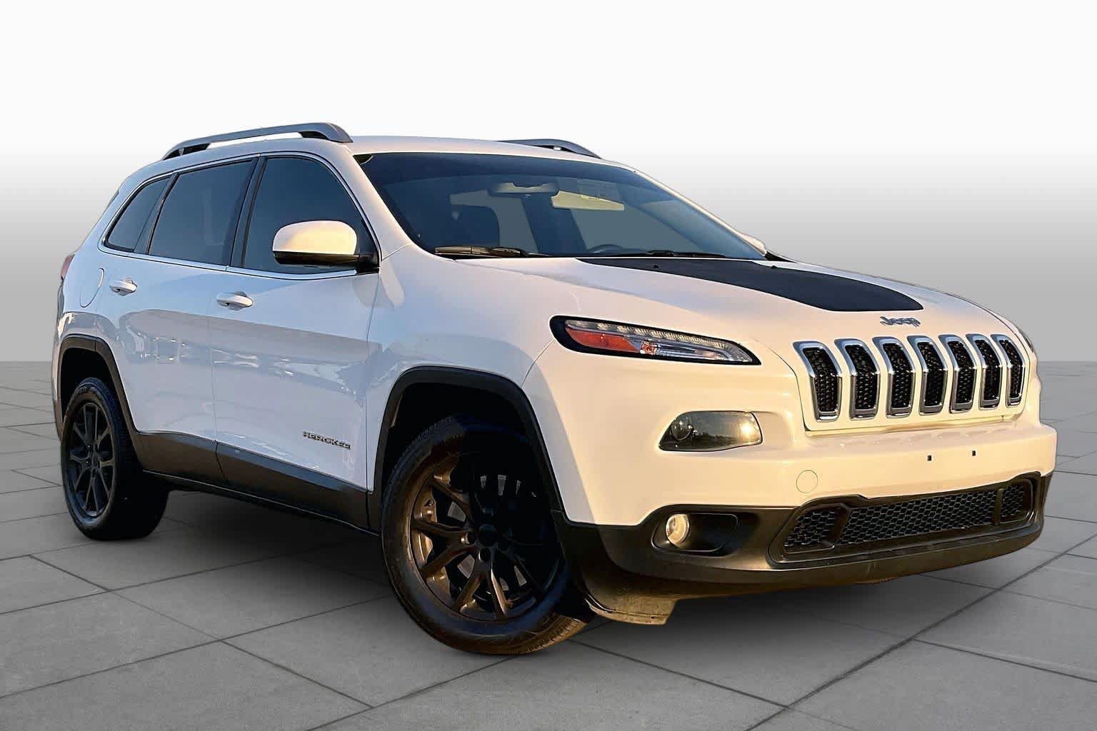 Used 2015 Jeep Cherokee Latitude FWD image 4
