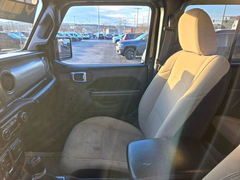 Used 2021 Jeep Wrangler Unlimited Sport image 24