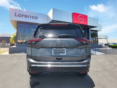 New 2025 Nissan Rogue Platinum image 5