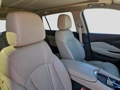 Used 2018 Buick Envision Premium image 17