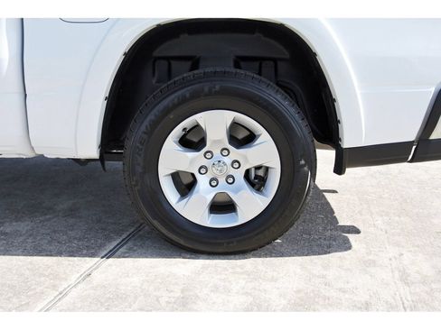 Used 2025 RAM 1500 Big Horn AWD/4WD image 31