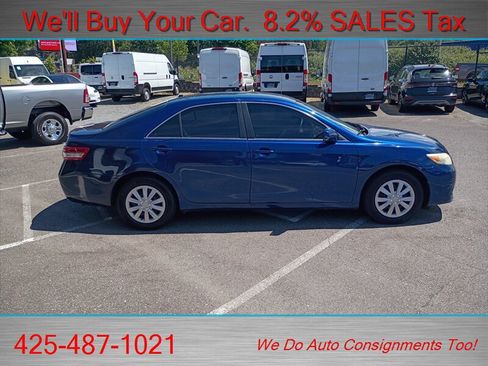 Used 2011 Toyota Camry LE FWD image 4