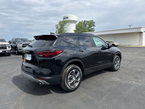Certified 2024 Chevrolet Blazer LT w/ Convenience Package FWD image 5