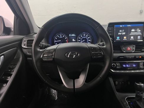 Used 2019 Hyundai Elantra GT w/ Style Package 02 FWD image 16