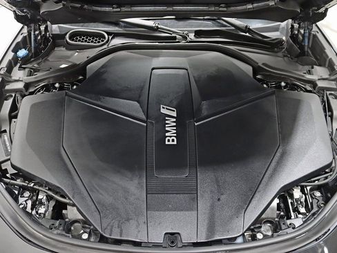 Used 2023 BMW i7 xDrive60 w/ Executive Package 2 image 48