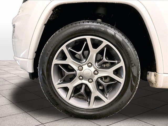 Used 2020 Jeep Grand Cherokee Overland AWD/4WD image 8