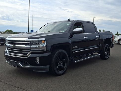 Used 2018 Chevrolet Silverado 1500 High Country AWD/4WD image 3