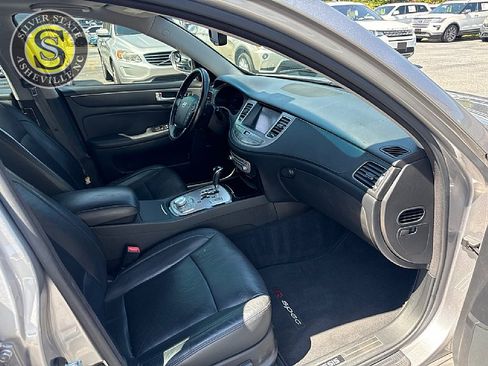 Used 2013 Hyundai Genesis 5.0 R-Spec RWD image 16