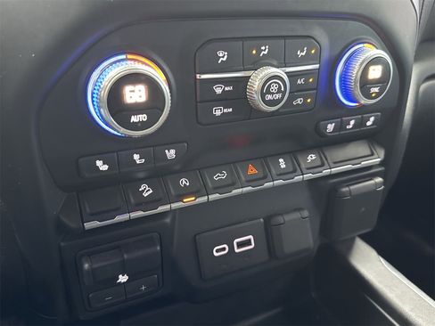 Used 2019 GMC Sierra 1500 SLT image 24