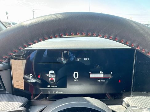 Used 2025 Nissan Kicks SR FWD image 14