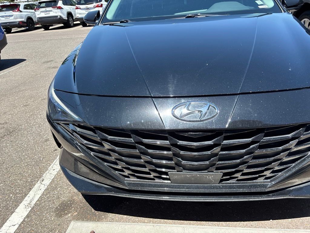 Used 2023 Hyundai Elantra Limited FWD image 5