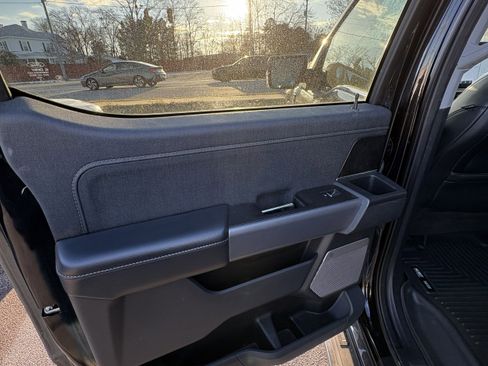 Used 2021 Ford F150 Lariat w/ Equipment Group 502A High image 9