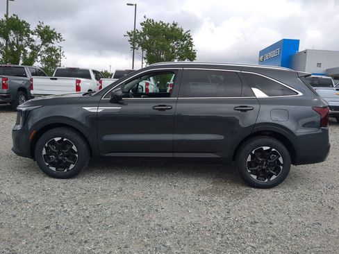 Used 2024 Kia Sorento S AWD/4WD image 7