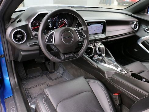Used 2017 Chevrolet Camaro SS image 23