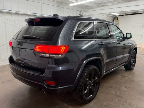Used 2015 Jeep Grand Cherokee Altitude AWD/4WD image 4