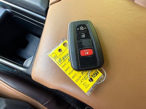 Used 2020 Lexus ES 350 w/ Premium Package FWD image 32